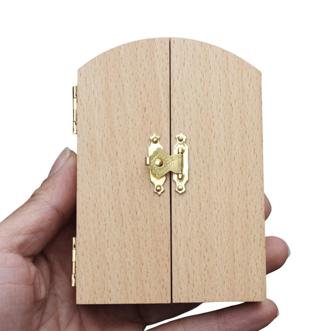 Holy Family Wooden Triptych – Folding Catholic Prayer Plaque (10.5 × 14.5 cm) - JMJ Catholic Productsvariant