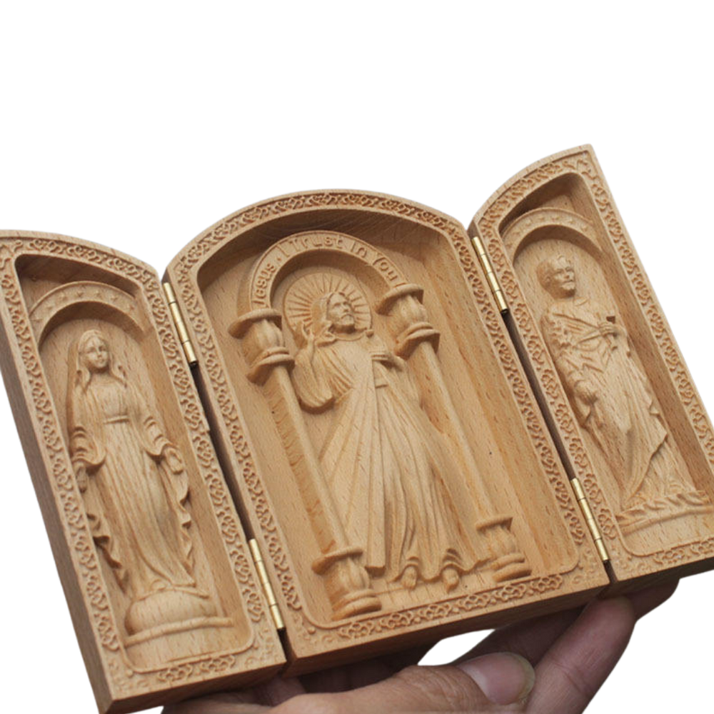 Holy Family Wooden Triptych – Folding Catholic Prayer Plaque (10.5 × 14.5 cm)