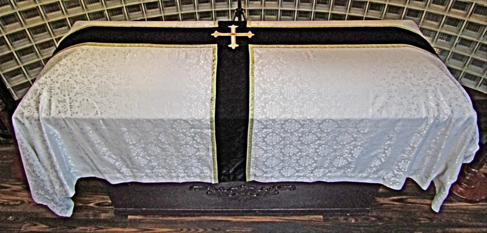 Elegante Hand Embroidered Chasuble & Funeral Pall - JMJ Catholic Productsvariant