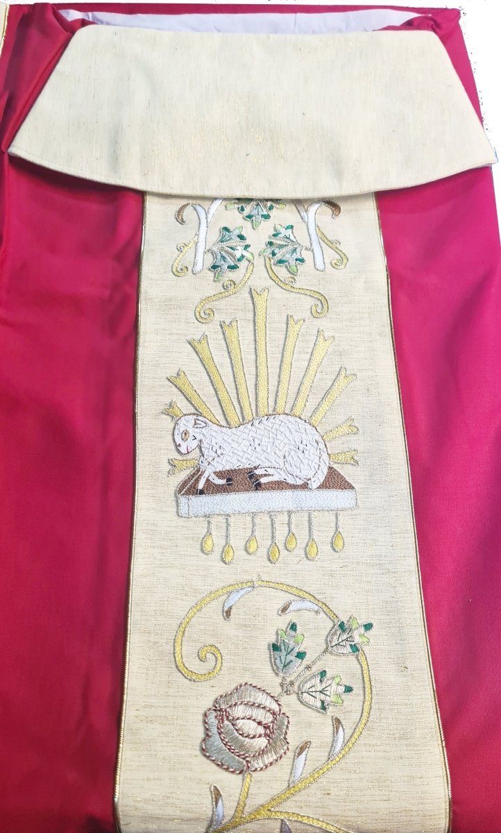 Lamb of God Chasuble — Hand Embroidered - JMJ Catholic Productsvariant